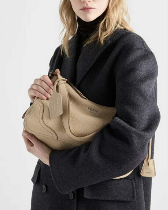 Picture of Prada Handbags _SKUfw225970066fw
